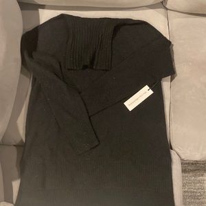 Black White & Warren cashmere high low turtleneck sweater